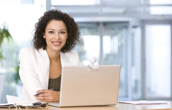 Curriculum Woman at Laptop